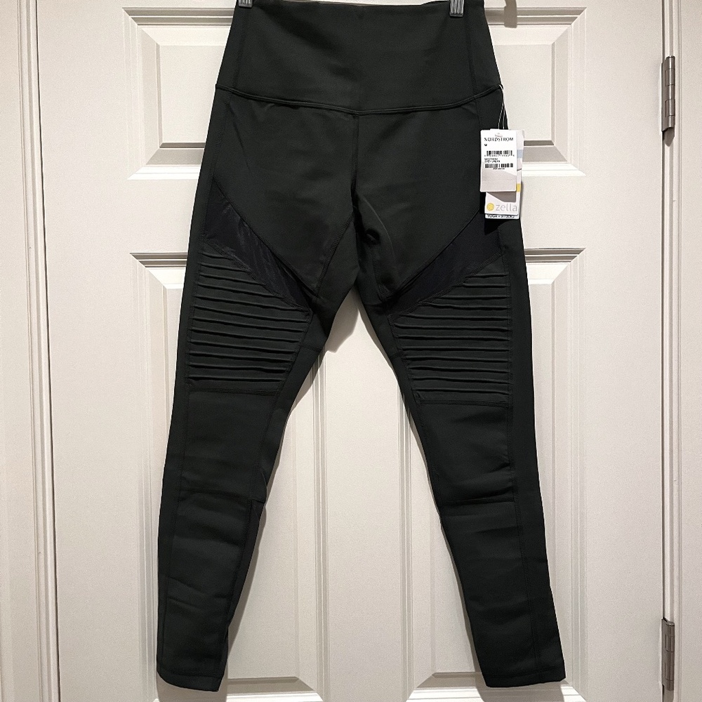 Zella high waisted workout capri leggings medium yoga studio grey urban NWT